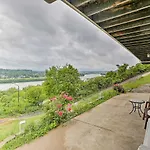 Queen City Sanctuary With Views, 3 Mi To Downtown!