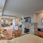 Queen City Sanctuary With Views, 3 Mi To Downtown!